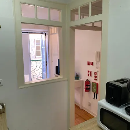 Portuguese Classic Flat At Historic Center * Лиссабон