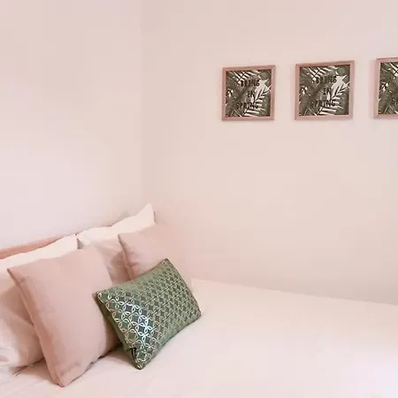 Portuguese Classic Flat At Historic Center Appartamento Lisbona